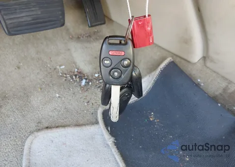 2012 Honda Accord 3.5 Ex-L z USA, uszkodzony, nr VIN 1HGCP3F81CA009698